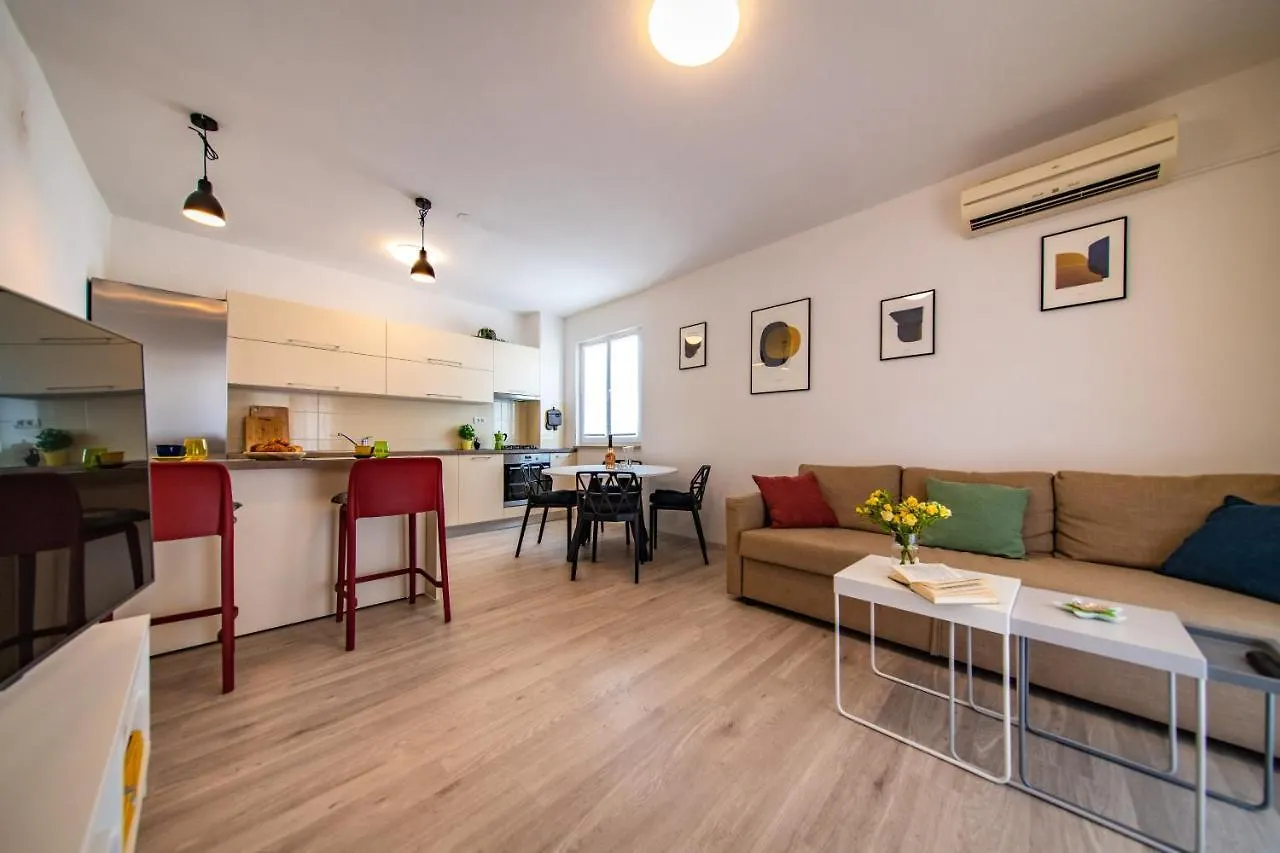 Vacation House Maria, Big Garden, Private Parking Vinkuran 0*,  Croazia