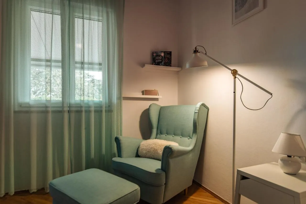 Vacation House Maria, Big Garden, Private Parking Vinkuran Villa